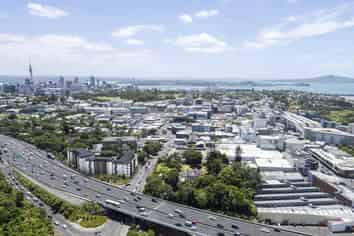 303 / 41 Gillies Ave, Epsom