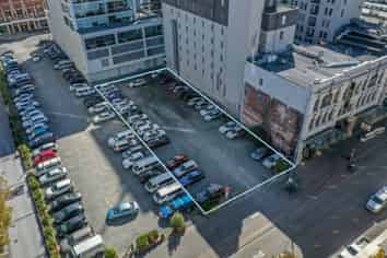 On Christchurch Cathedral's Doorstep