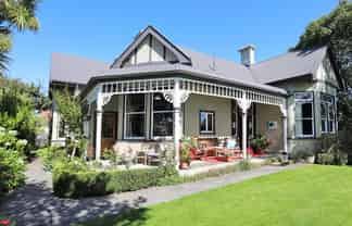 SOUTHERN COMFORT BACKPACKERS