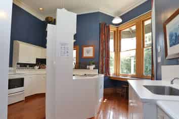 SOUTHERN COMFORT BACKPACKERS