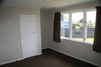 35 Franklyne Road, Otara