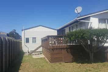 25 Shamrock Crescent, Omaha