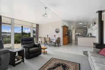 32 Dykin Road, Kaingaroa