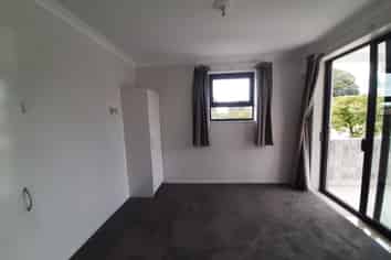 11/8 Panama Road, Mount Wellington