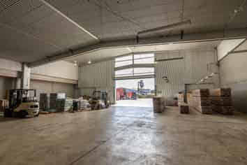 $60/sqm! 2037sqm Warehouse