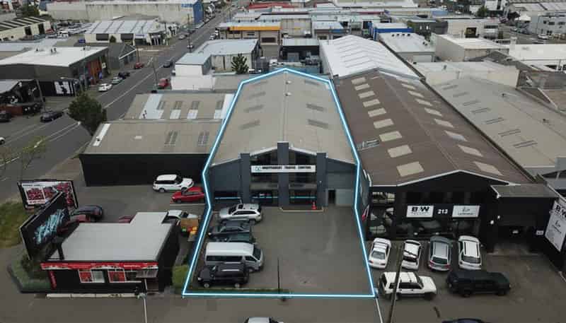 211 Waltham Road, Waltham