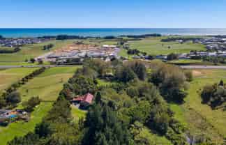 61e Pohutukawa Place, 