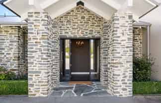 9 Hollyhock Lane, Wanaka