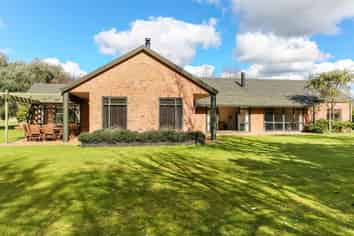 24 Derbyshire Lane, Karaka