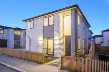 5/5 Scott Road, Hobsonville