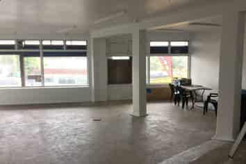 HIGH EXPOSURE RETAIL OR OFFICE OPPORTUNITY