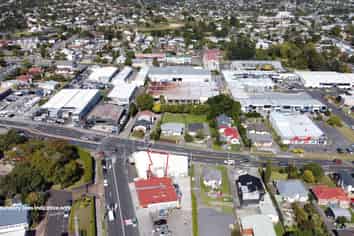 HIGH EXPOSURE RETAIL OR OFFICE OPPORTUNITY