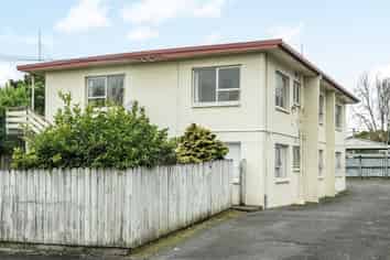 4/16 Myrtle Street, Hamilton East