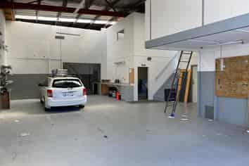 North Facing Industrial Unit in Heart of Sydenham