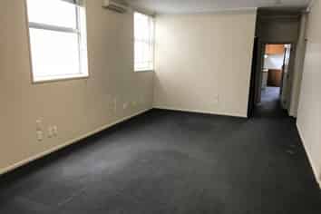 12 Macarthur Street - For lease