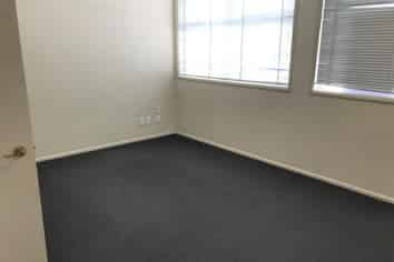 12 Macarthur Street - For lease