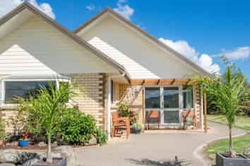 140 Carruth Road, Poroti