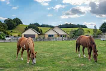 140 Carruth Road, Poroti