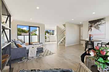 8 Knight Avenue, Mount Albert