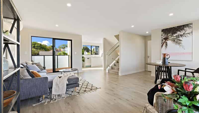 8 Knight Avenue, Mount Albert