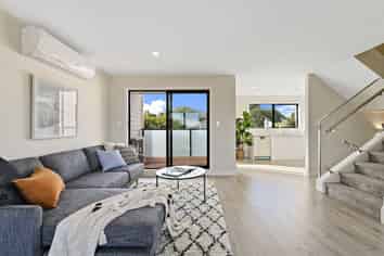 8 Knight Avenue, Mount Albert