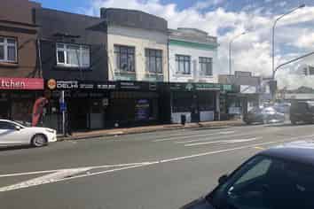 87 GREAT SOUTH ROAD, EPSOM