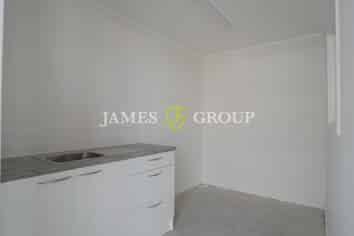 Little Gem with High Exposure on Great South Road