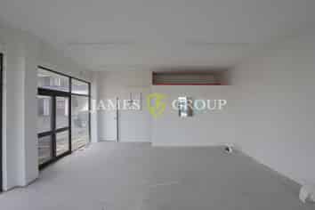 Little Gem with High Exposure on Great South Road