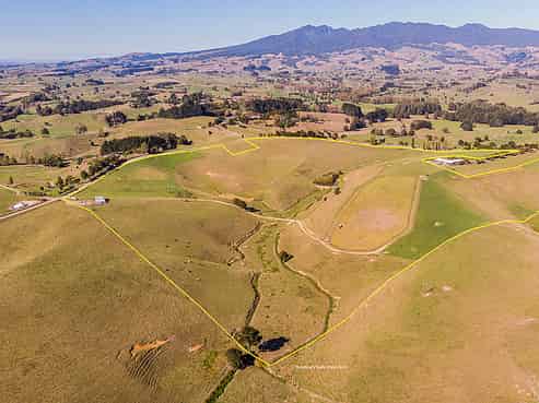 35 Grove Access Road, Te Pahu