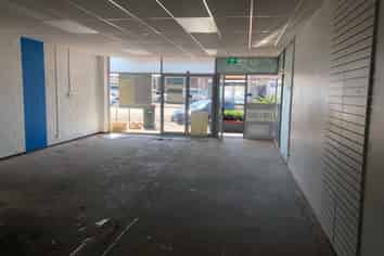 Retail space Birkenhead – 135m2