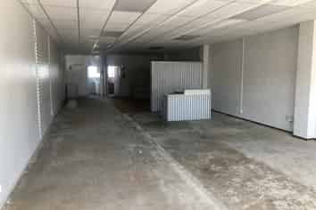 Retail space Birkenhead – 135m2