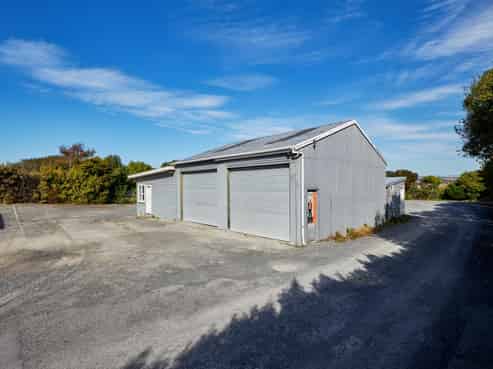 Prime location, for lease