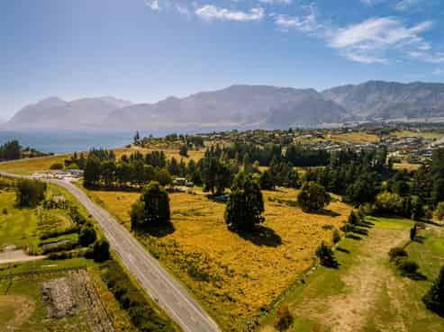 1172 Lake Hawea Albert Town Road, Lake Hawea