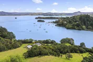 225 Okura Bay Road, Taupo Bay/Totara North