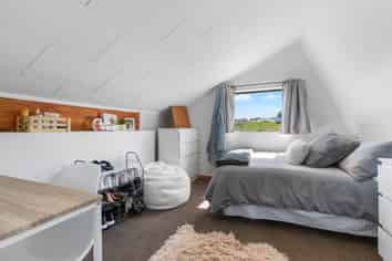 57 Hillcrest Road, Hillcrest