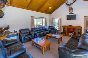 High country lodge, tourism and farming