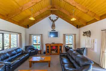 High country lodge, tourism and farming