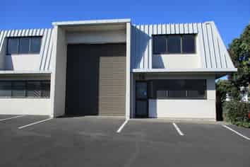 ROAD FRONT WAREHOUSE