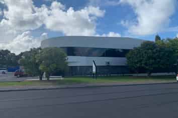 203 sqm office for lease