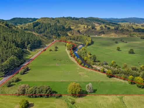 70 State Highway 2 East, Taneatua