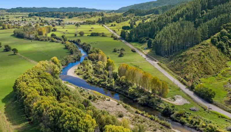 70 State Highway 2 East, Taneatua