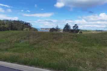 10 Taha Puke Road, Okura