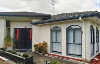 13 Trossach Place, Wattle Downs