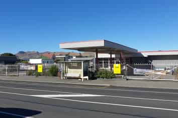 Profile Yard & Buildings on Ferry