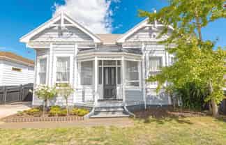 27 Smithfield Road, Tawhero