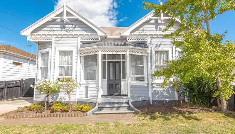 27 Smithfield Road, Tawhero