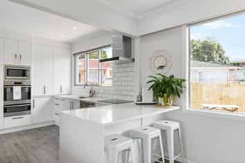 2 Glenmore Road, Sunnyhills