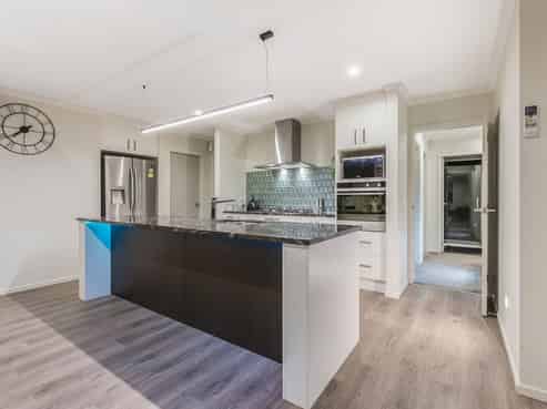 145 John Burke Drive, Aotea