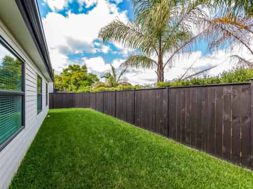 158b East Coast Road, Castor Bay