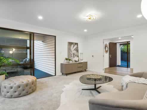 158b East Coast Road, Castor Bay